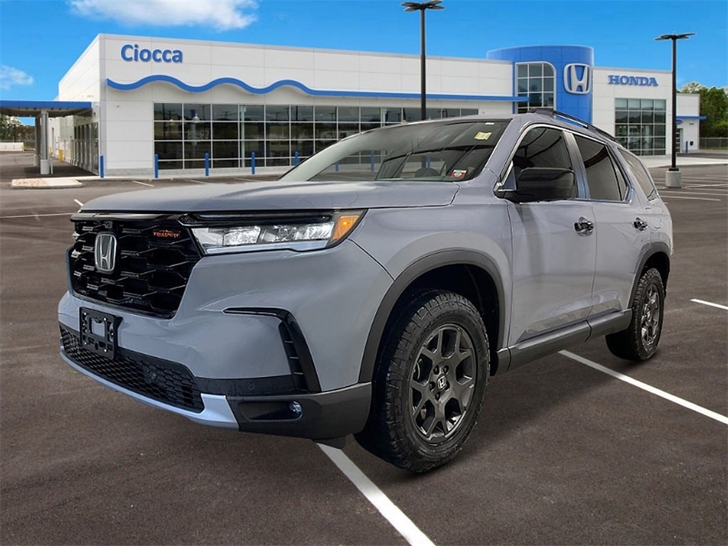 2025 Honda Pilot TrailSport's photo