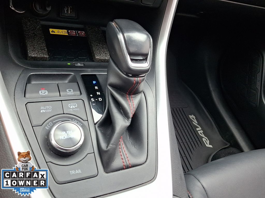 2023 Toyota RAV4 XSE - Photo 18
