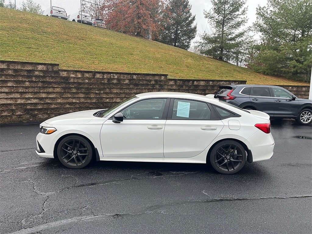 2023 Honda Civic Sport photo 3