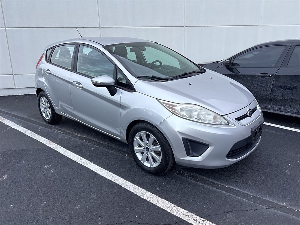 2013 Ford Fiesta SE's photo