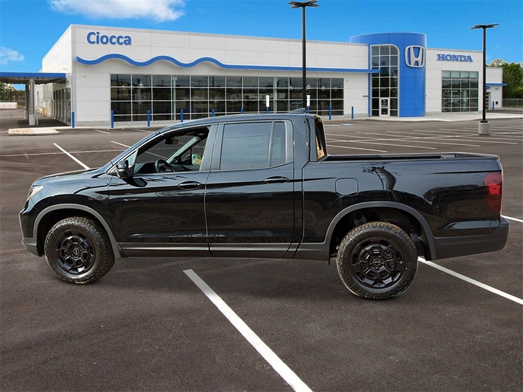 2025 Honda Ridgeline TrailSport photo 2