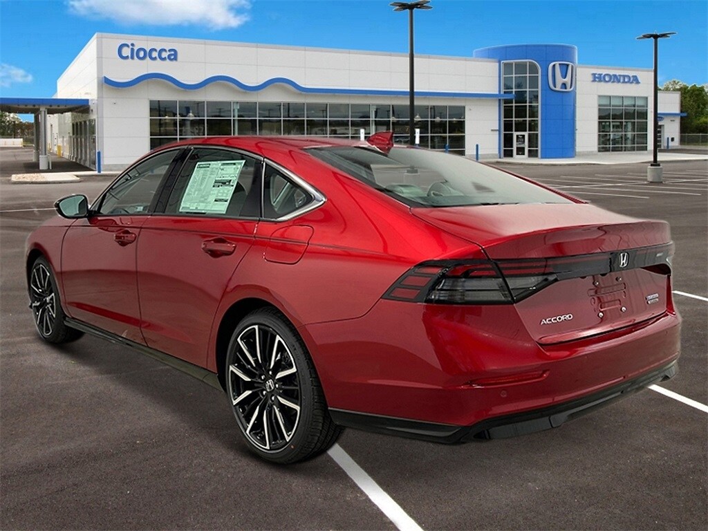 2025 Honda Accord Hybrid Touring photo 3