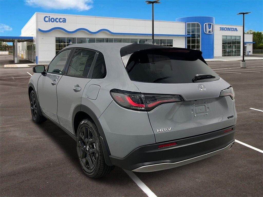2025 Honda HR-V Sport photo 3