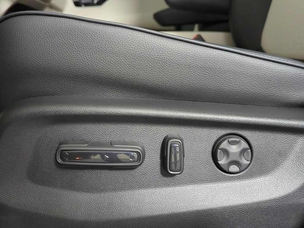 2026 Honda Odyssey Elite - Photo 18