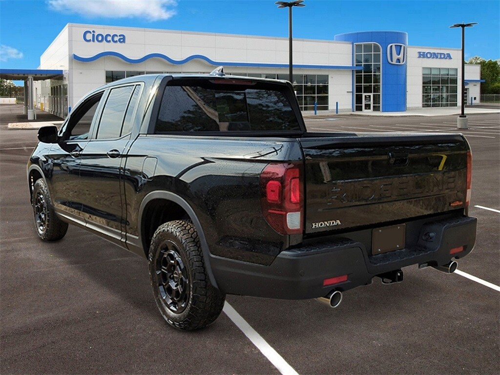2025 Honda Ridgeline TrailSport photo 3