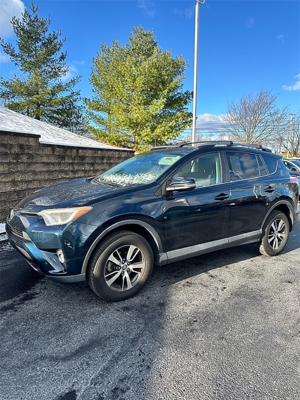 Used 2017 Toyota RAV4 XLE SUV