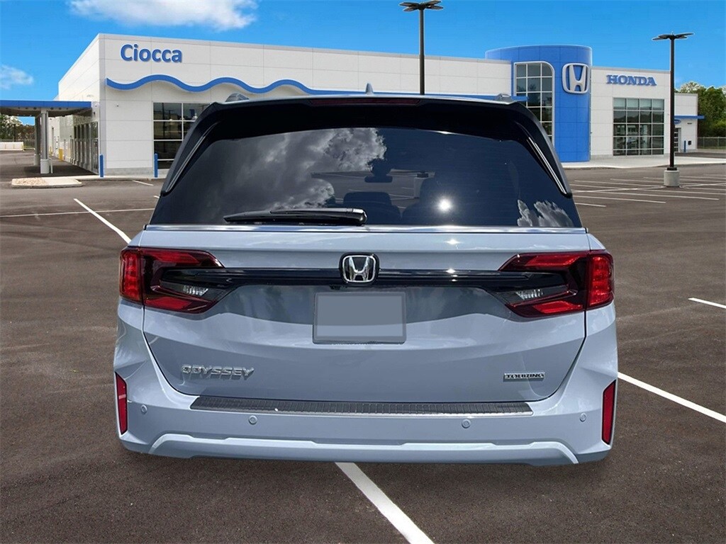 2026 Honda Odyssey Touring photo 4