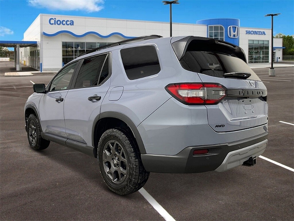 New 2025 Honda Pilot TrailSport SUV