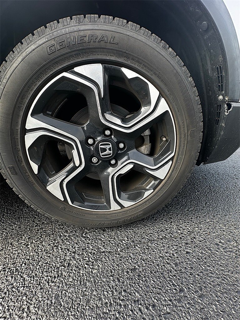 2019 Honda CR-V Touring photo 3