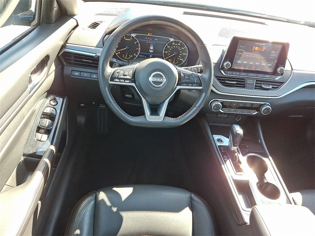 2024 Nissan Altima 2.5 SR photo 2