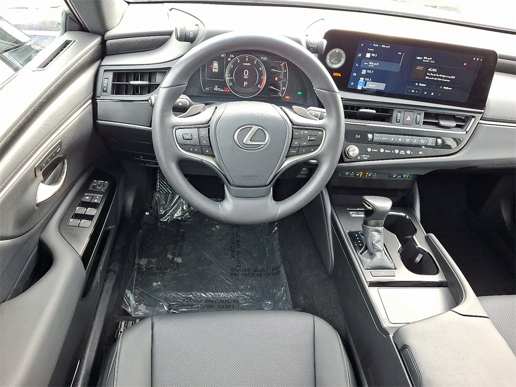 Used 2024 Lexus ES 350 Sedan