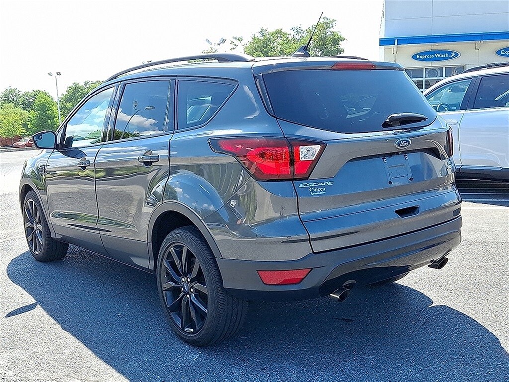 2019 Ford Escape SE photo 3
