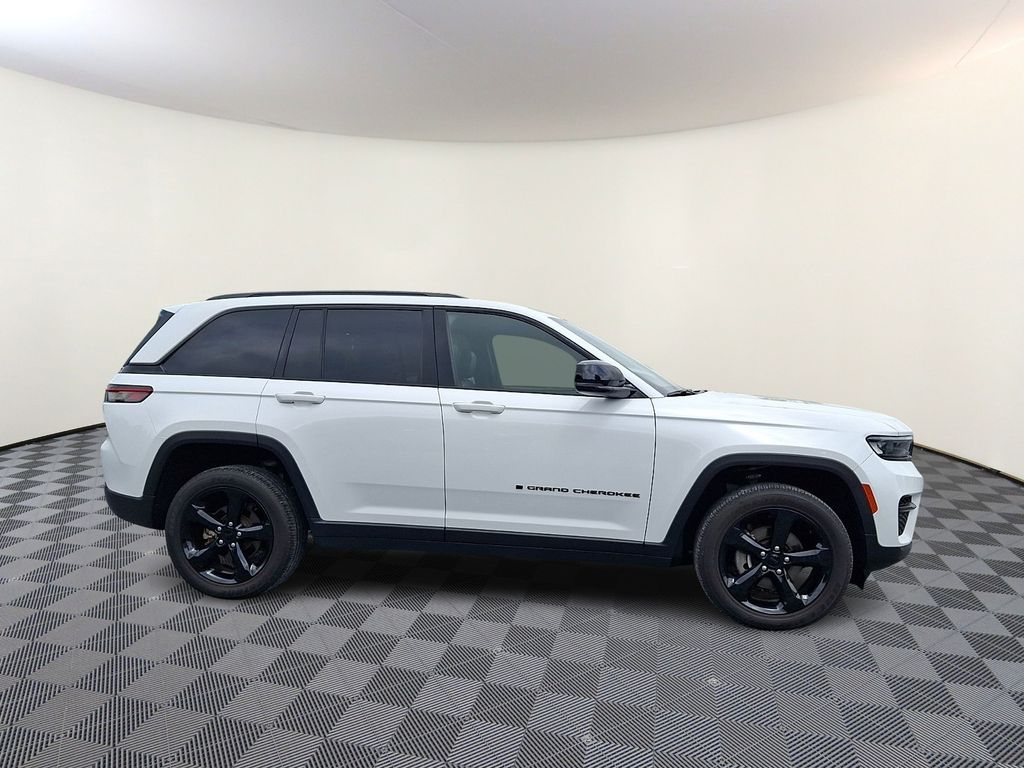 2023 Jeep Grand Cherokee Altitude - Photo 10