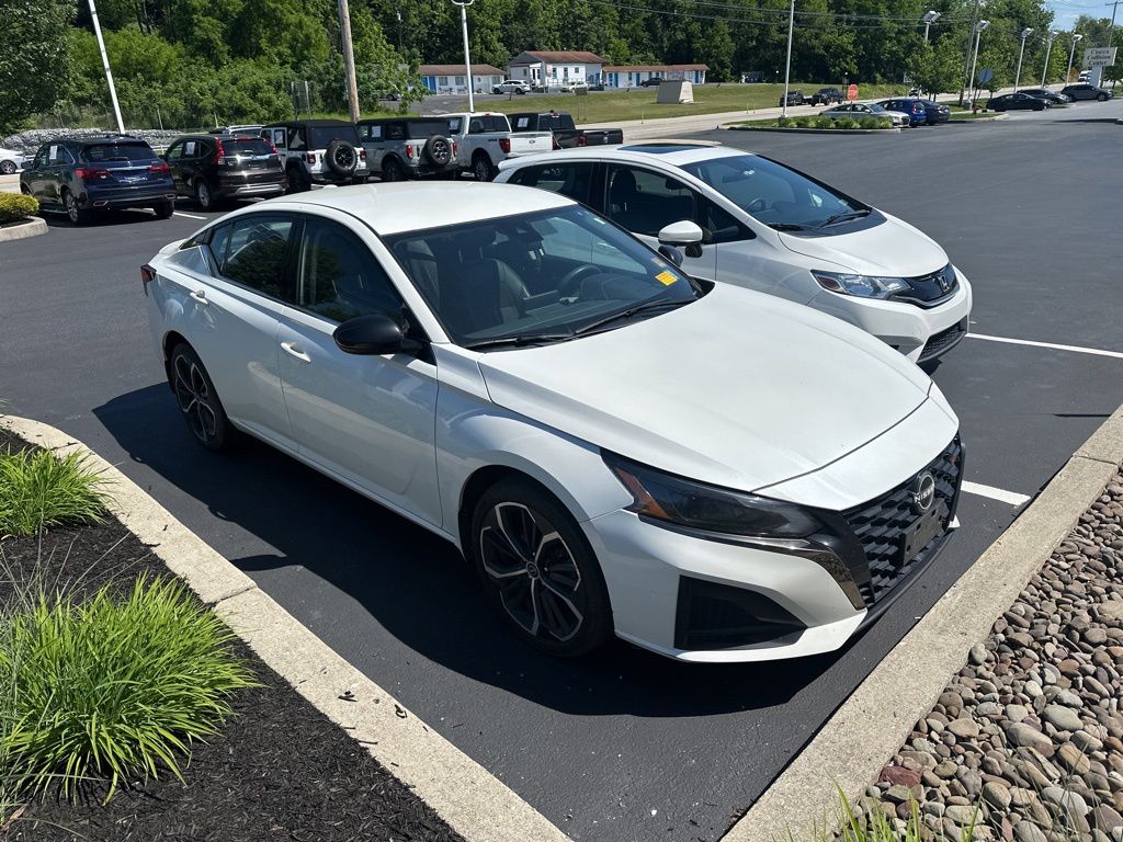 2023 Nissan Altima 2.5 SR AWD's photo