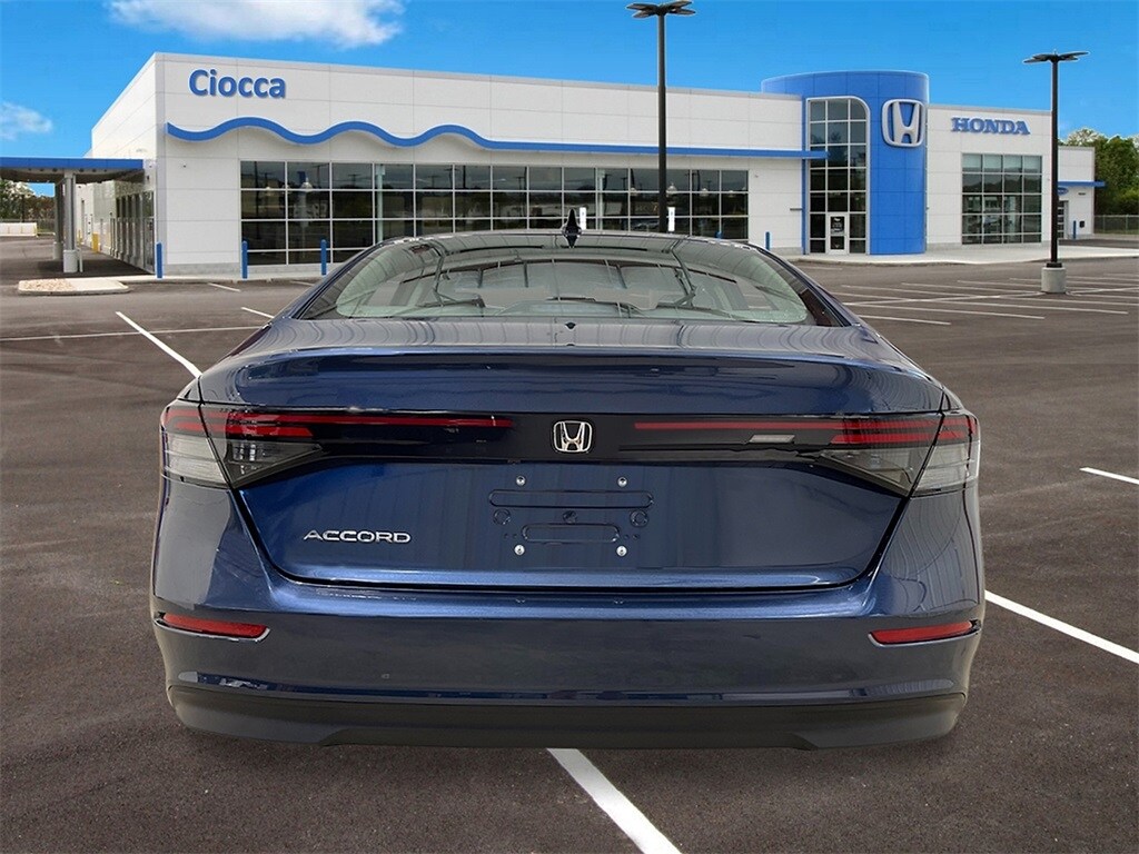 2025 Honda Accord SE photo 4
