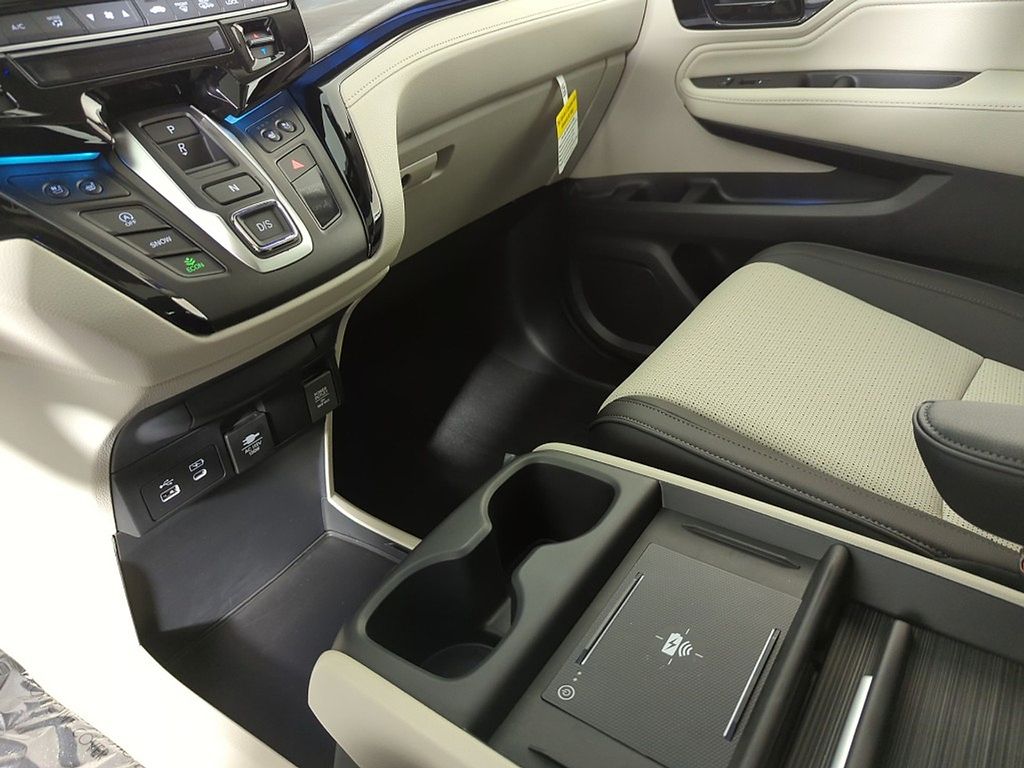 2026 Honda Odyssey Elite - Photo 17