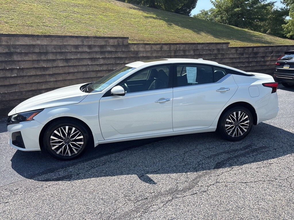 2023 Nissan Altima 2.5 SV photo 4
