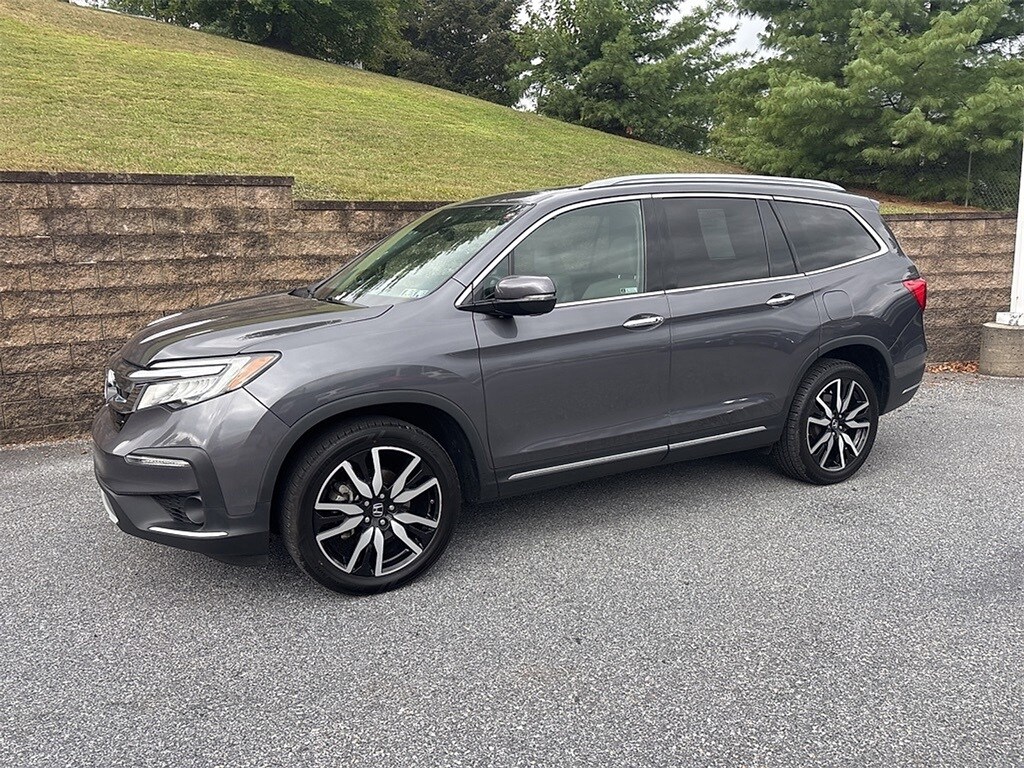2019 Honda Pilot Elite photo 2
