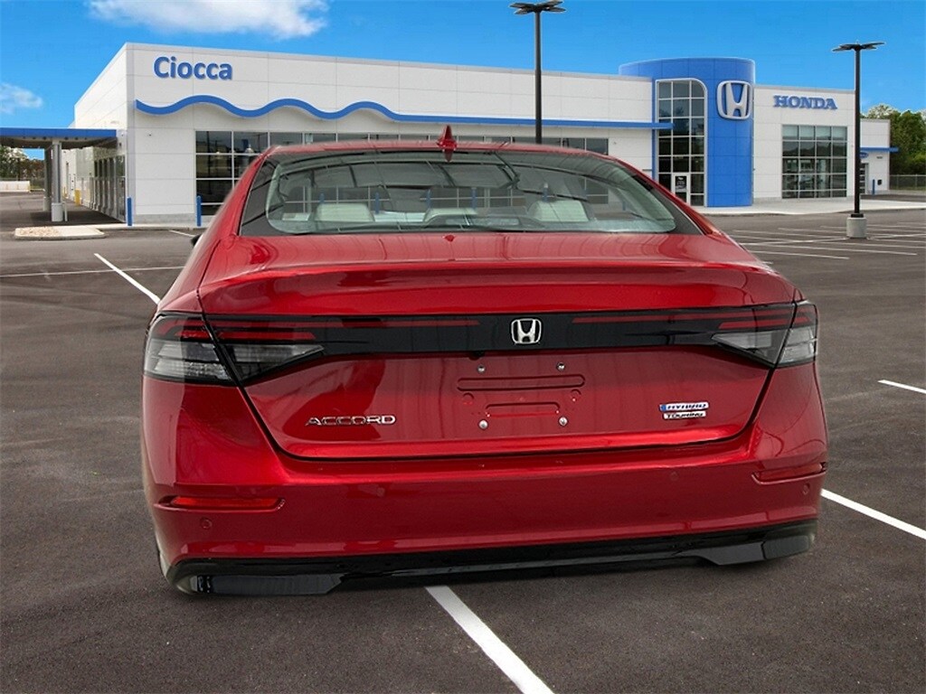 2025 Honda Accord Hybrid Touring photo 4
