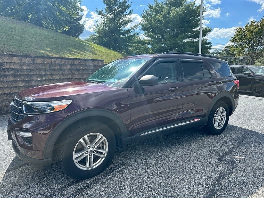 2022 Ford Explorer XLT photo 3