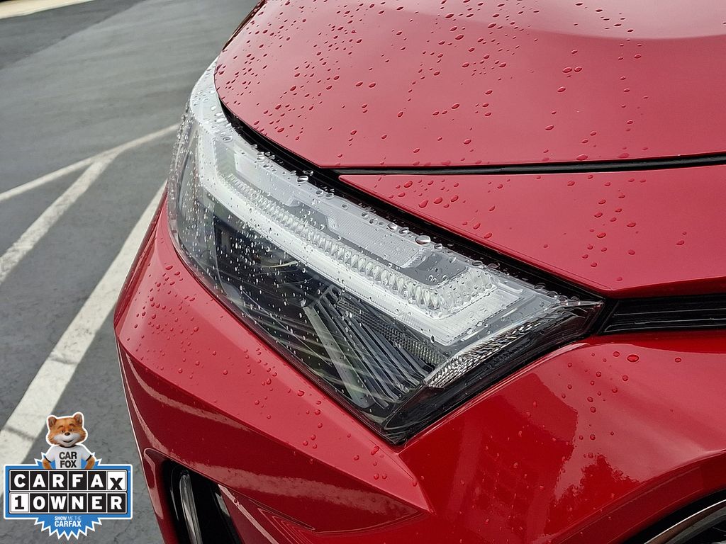 2023 Toyota RAV4 XSE - Photo 12