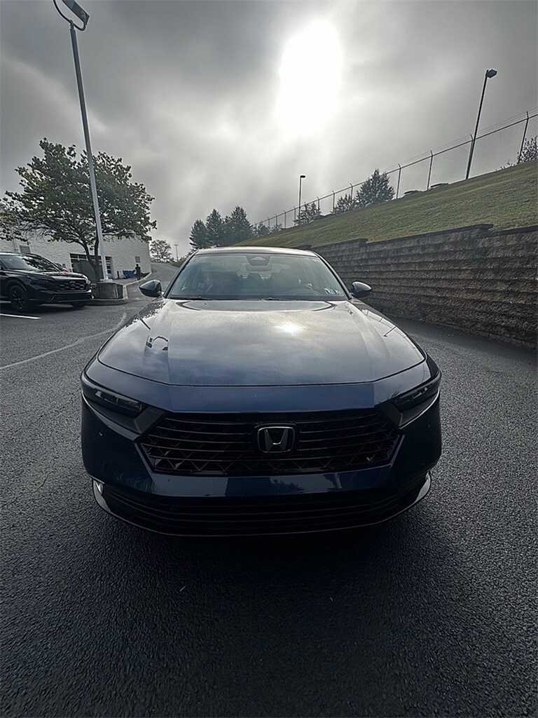2024 Honda Accord Hybrid Touring photo 4