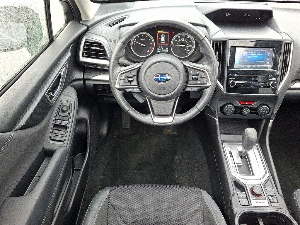 2022 Subaru Forester Premium photo 2