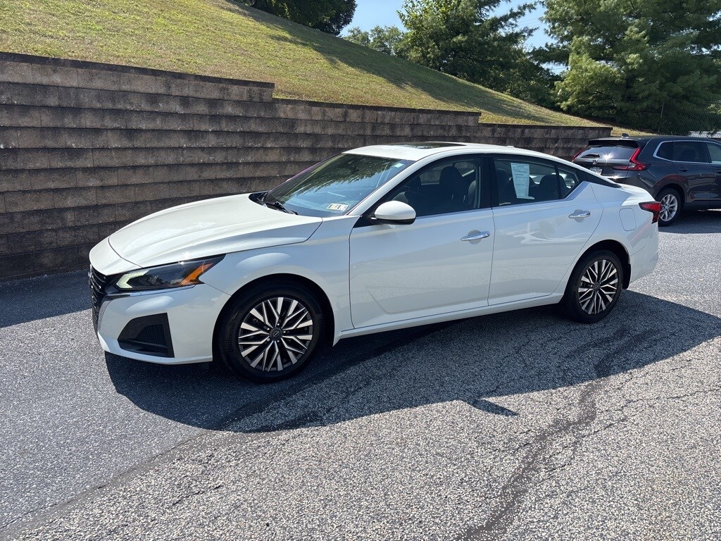 2023 Nissan Altima 2.5 SV photo 2