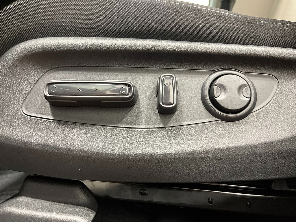 2026 Honda CR-V EX - Photo 13