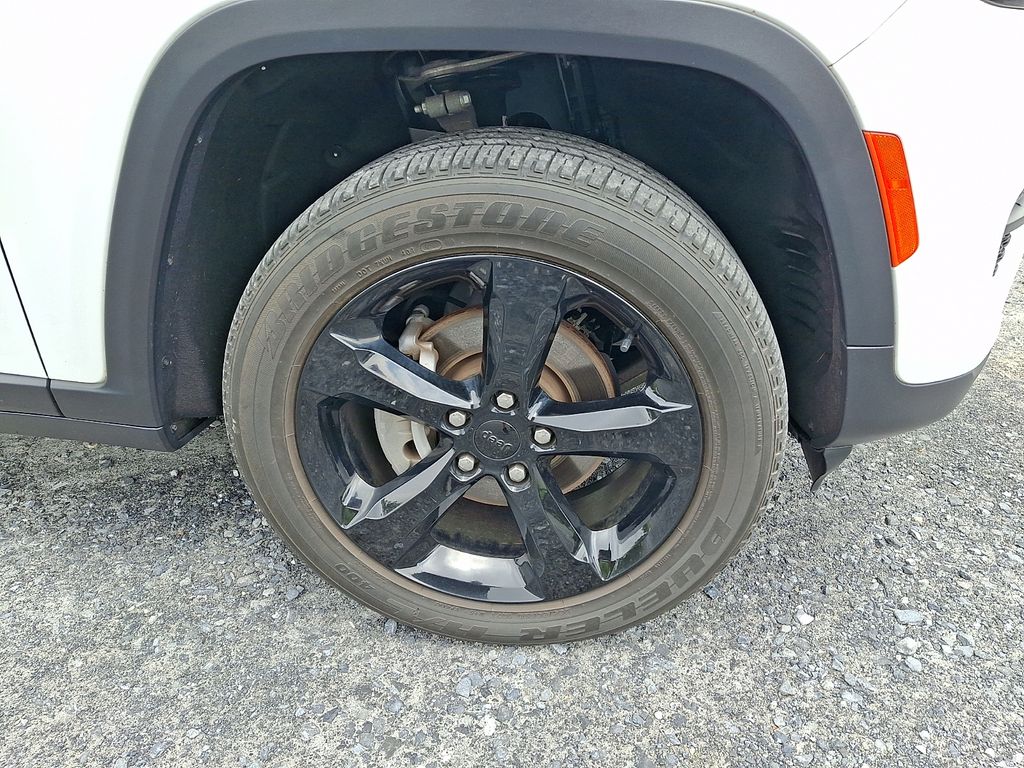 2023 Jeep Grand Cherokee Altitude - Photo 11