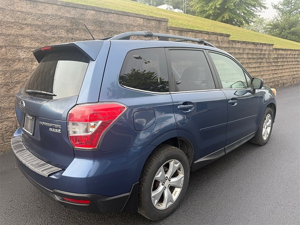 2014 Subaru Forester 2.5i Limited photo 2