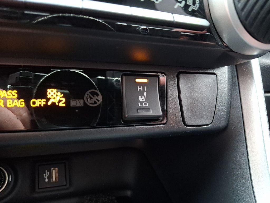 2023 Toyota RAV4 XSE - Photo 30