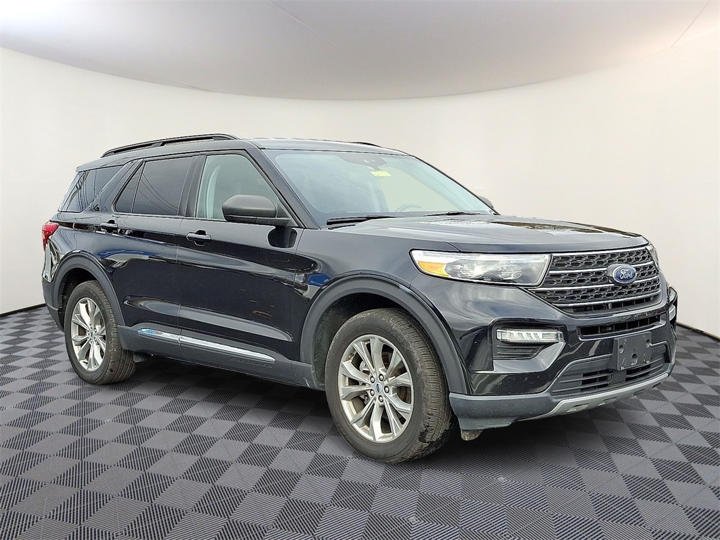 2022 Ford Explorer XLT's photo