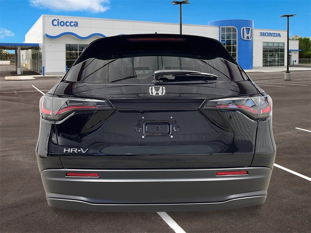 2026 Honda HR-V LX photo 4