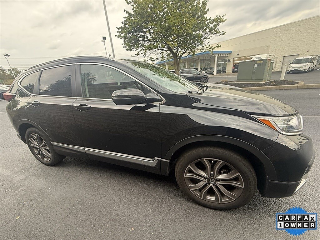 2022 Honda CR-V Touring photo 3