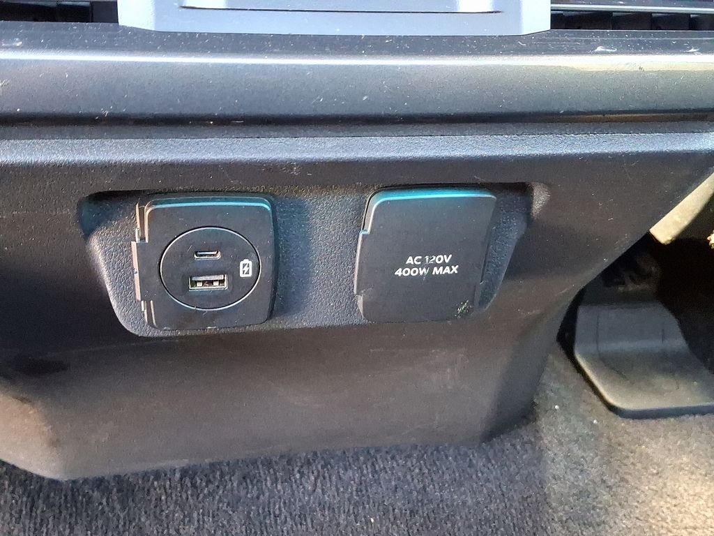 2023 Ford F-150 XLT - Photo 11