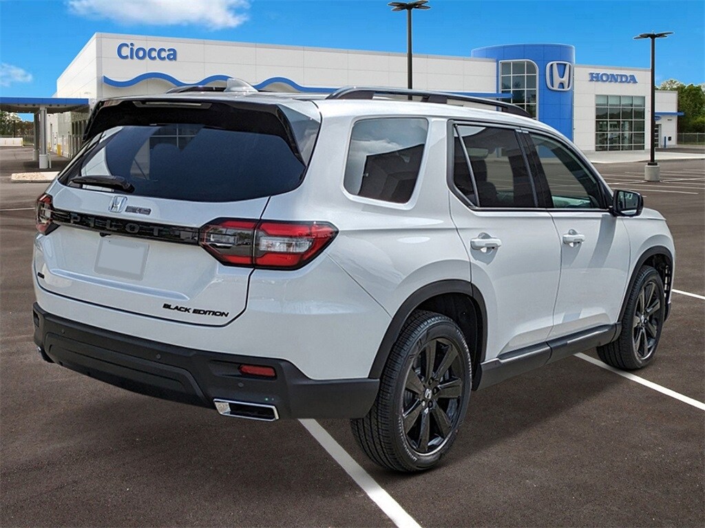 2025 Honda Pilot Black Edition photo 4