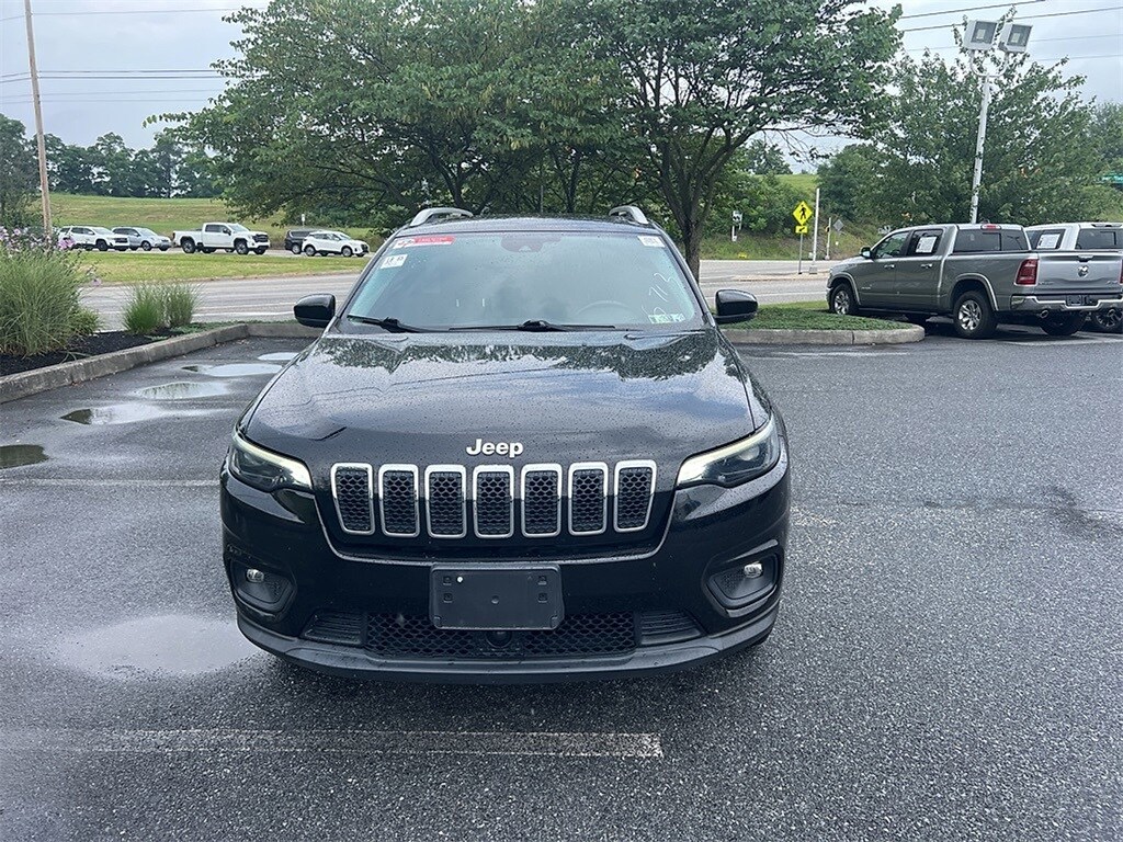 2021 Jeep Cherokee Latitude photo 2