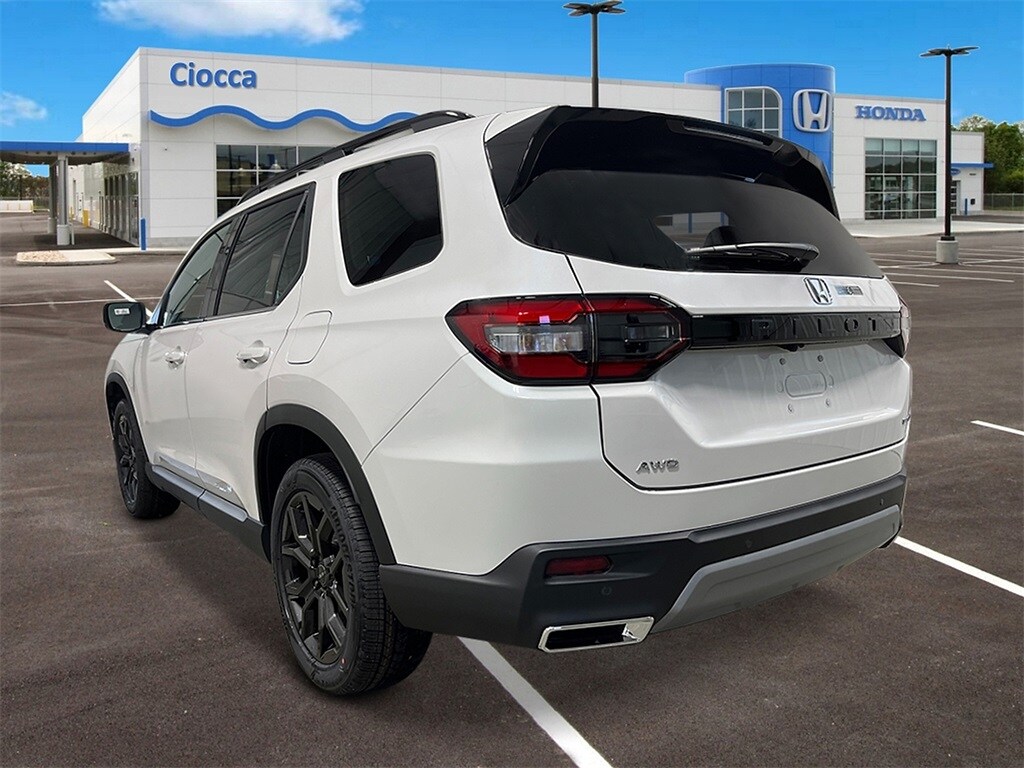 2025 Honda Pilot Touring photo 2