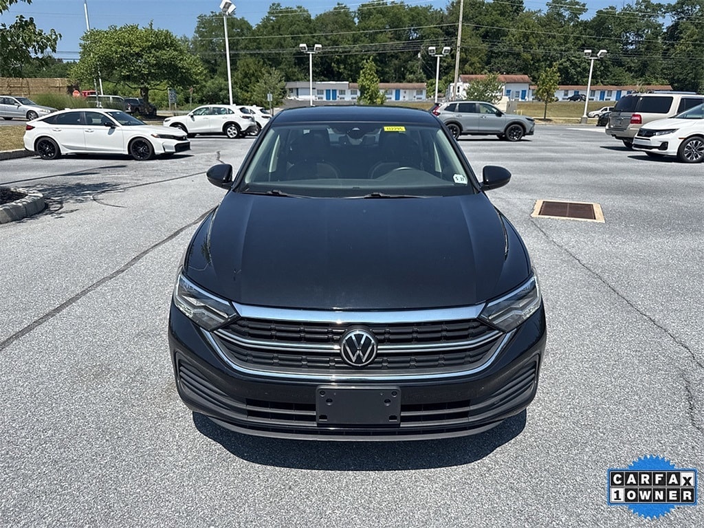 3VW7M7BU3NM004525