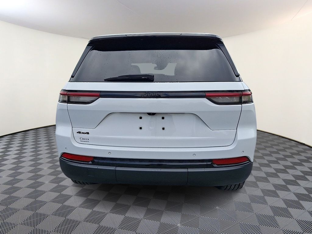 2023 Jeep Grand Cherokee Altitude - Photo 8