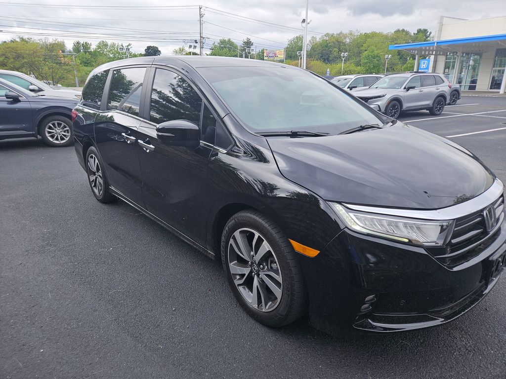 2023 Honda Odyssey Touring's photo