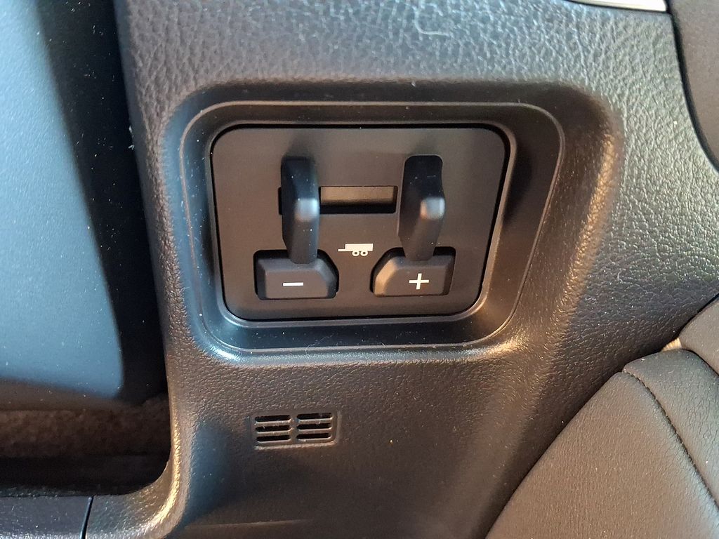 2024 Lexus GX Luxury+ - Photo 32