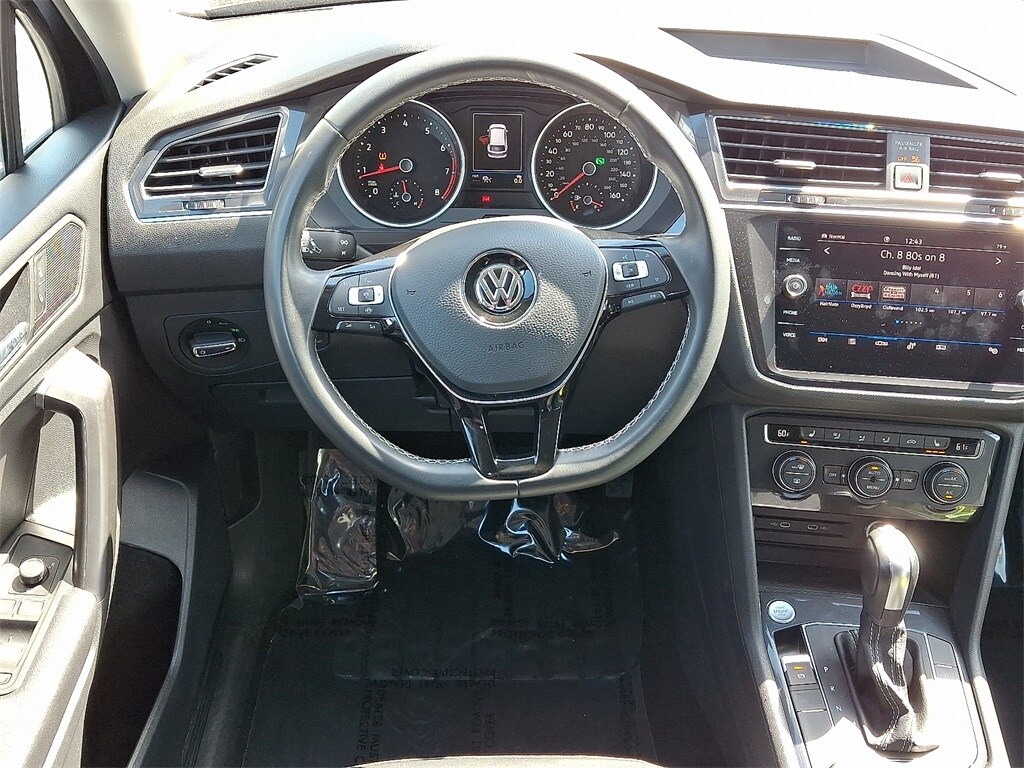 2021 Volkswagen Tiguan SE R-Line Black photo 2