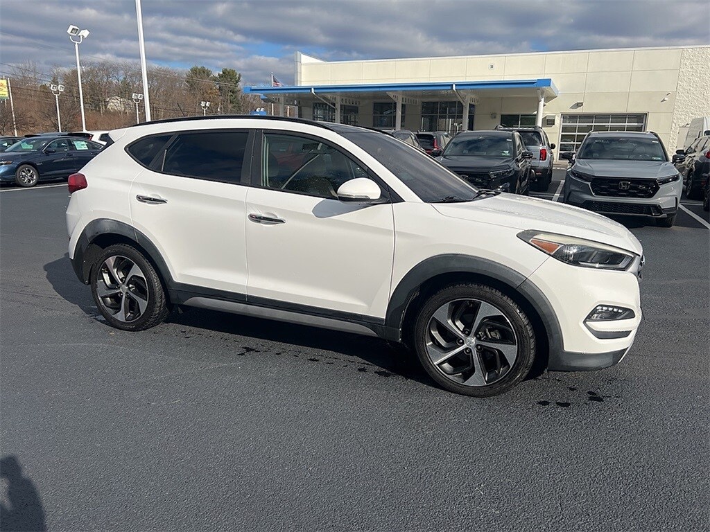 2017 Hyundai Tucson Limited photo 3
