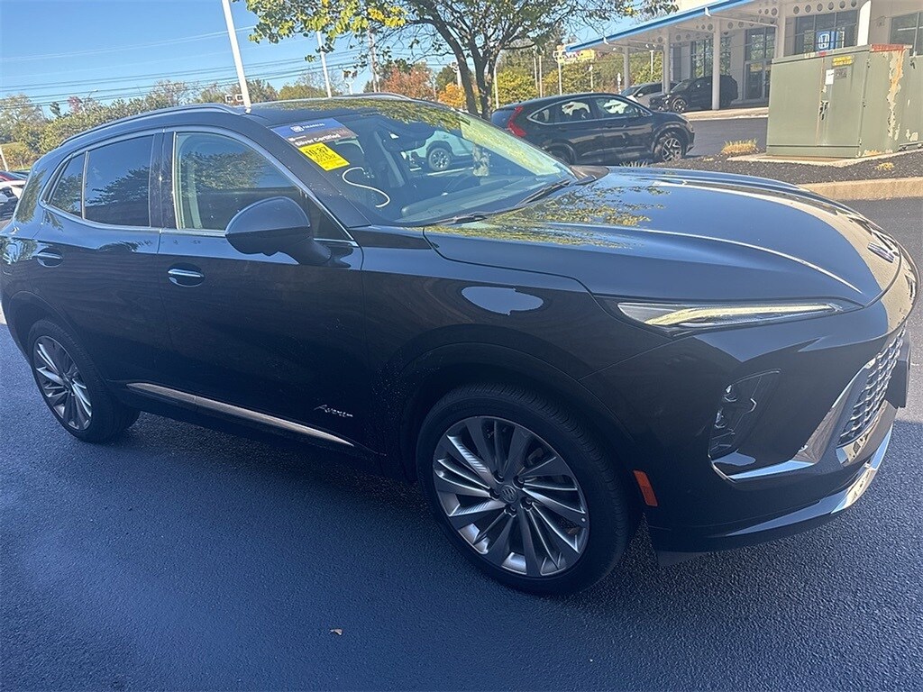 2024 Buick Envision Avenir photo 3