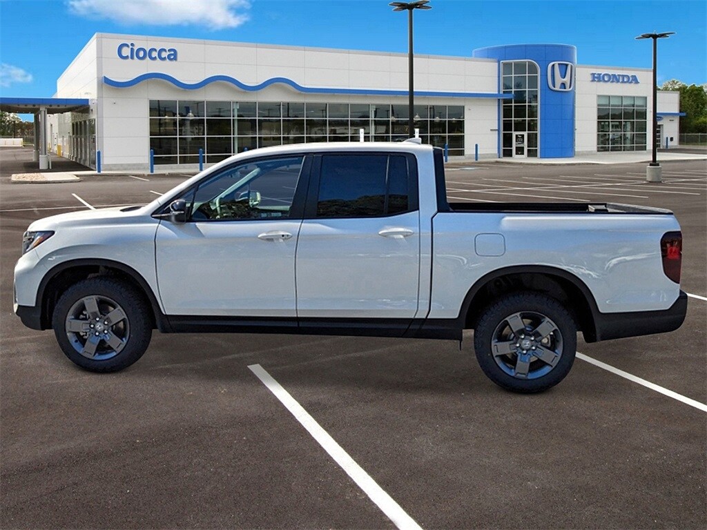 2025 Honda Ridgeline TrailSport photo 2