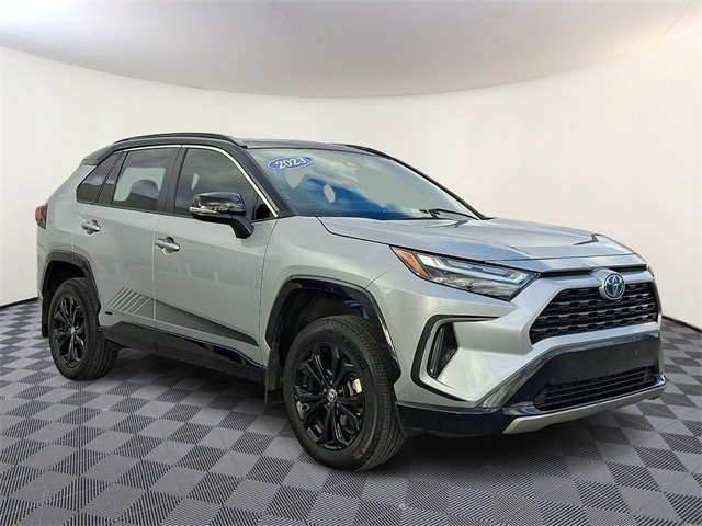 2023 Toyota RAV4 XSE's photo