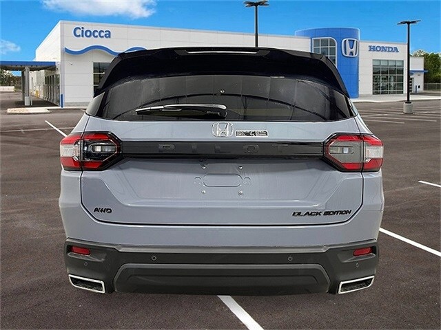 2025 Honda Pilot Black Edition photo 4