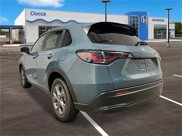 2026 Honda HR-V LX photo 2